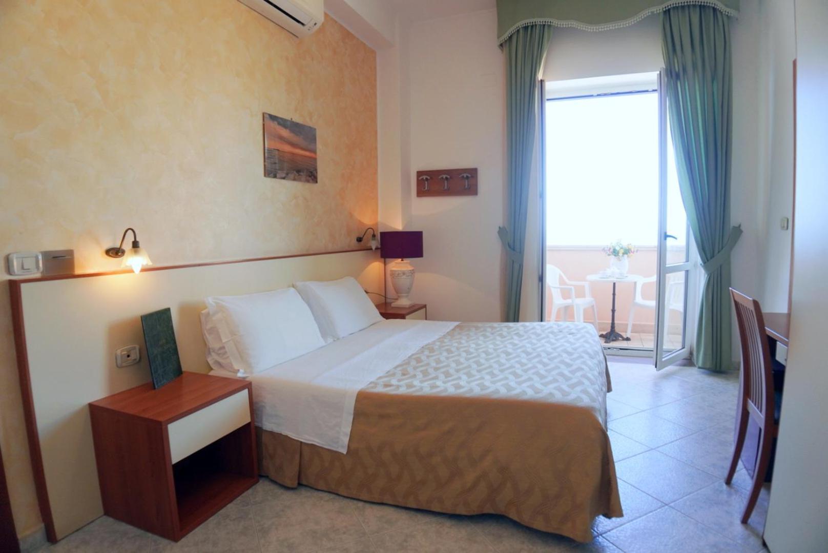New Hotel Sonia Santa Maria di Castellabate Esterno foto